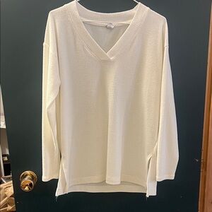 Old Navy Cream V-Neck Sweater